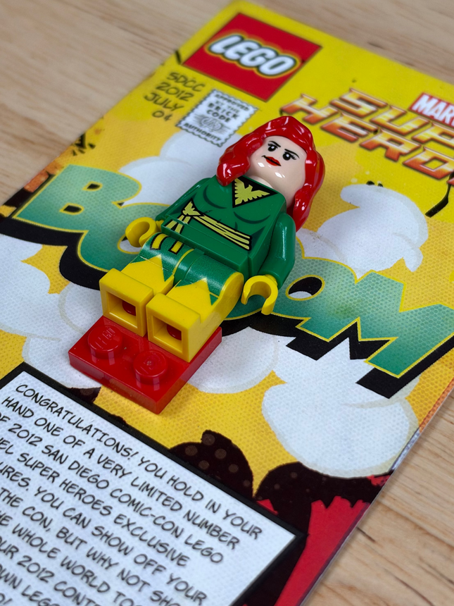 LEGO Marvel Jean Grey in Phoenix Costume (Comic-Con 2012 Exclusive)